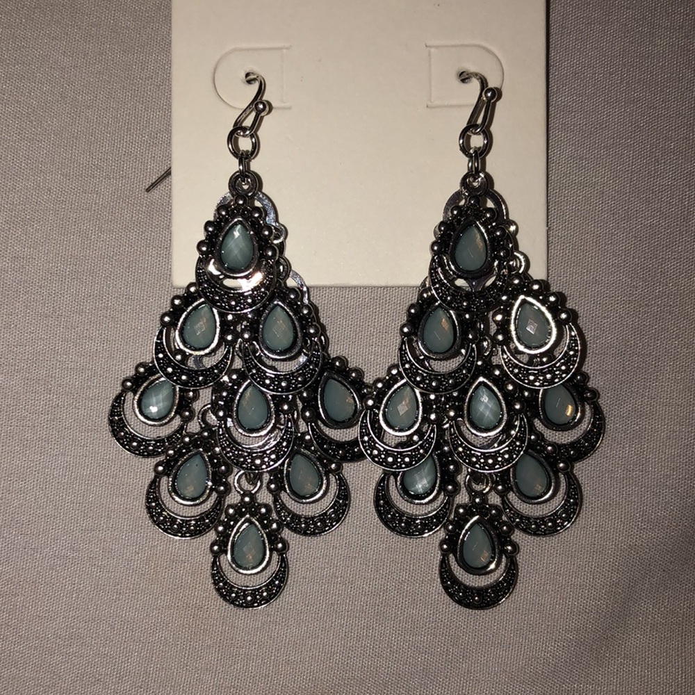 Lucky Brand Silver Tone & Slate Blue Teardrop Tiered Chandelier Earrings NEW - Picture 4 of 11